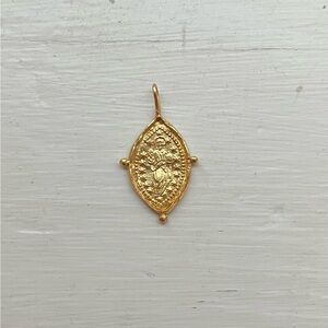 Gold Textured Pendant Necklace